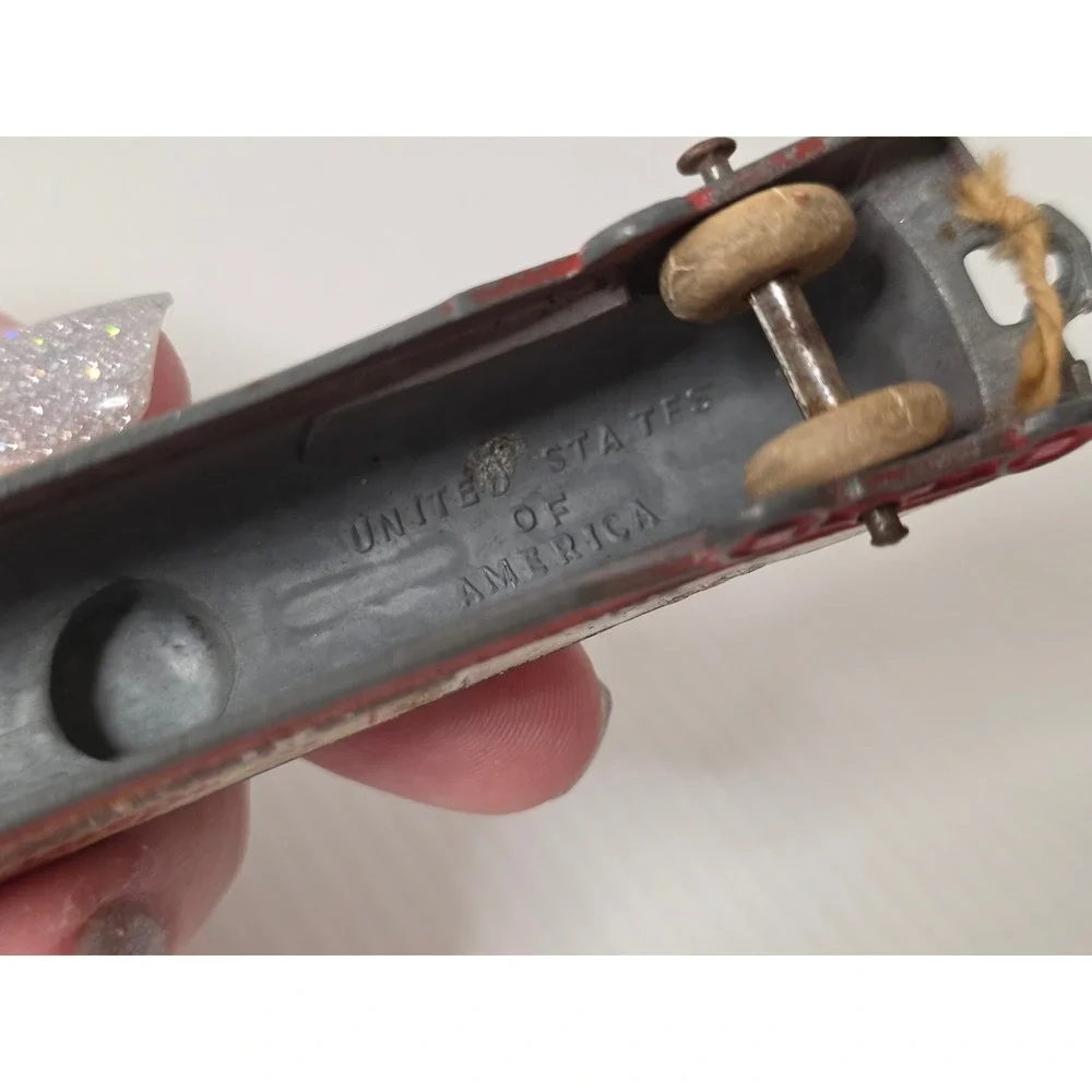 Tootsietoy Borden Milk Tank Car OS White Fair 9353